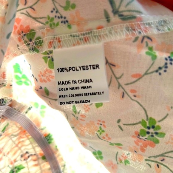 VRG GRL Weekender Floral Smocked Mini Dress Size 2 - Picture 8 of 8